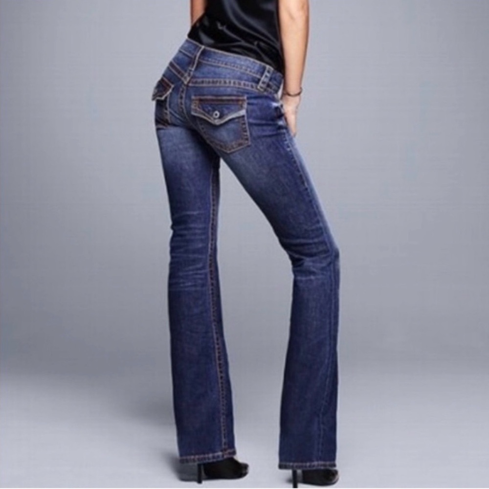 Victoria’s Secret low 5 flap distressed jeans size 8
